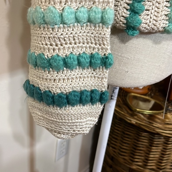 Cream & Sea Green Crochet Knit Sweater Top/ Size Small - Picture 5 of 6